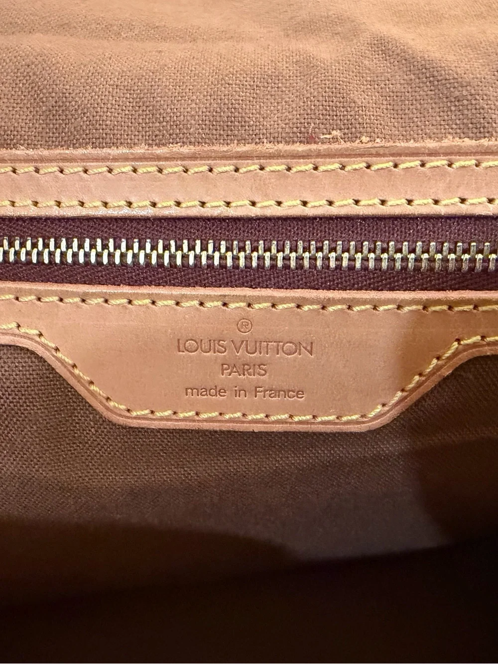 Louis Vuitton elegant louis
